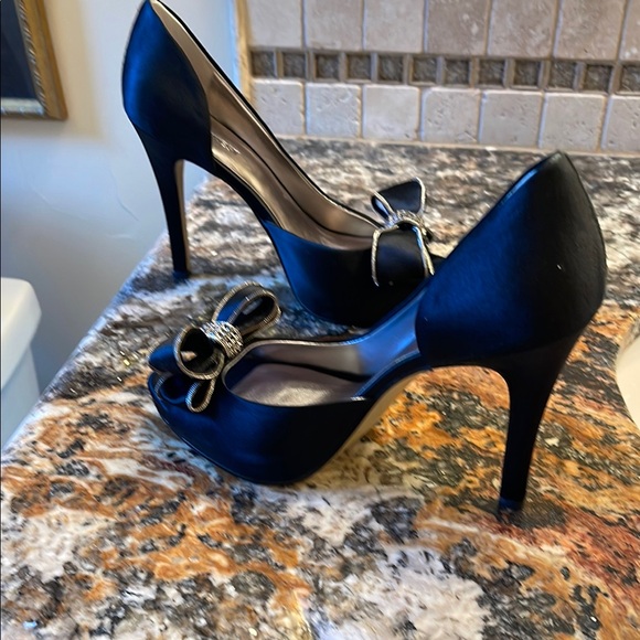 Nine West Black Peep Toe Heels - Picture 6 of 7